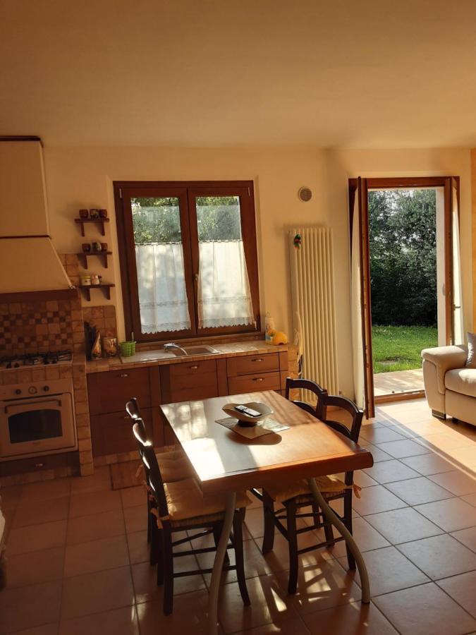 Fonte la Perna Villa Polverigi Bagian luar foto